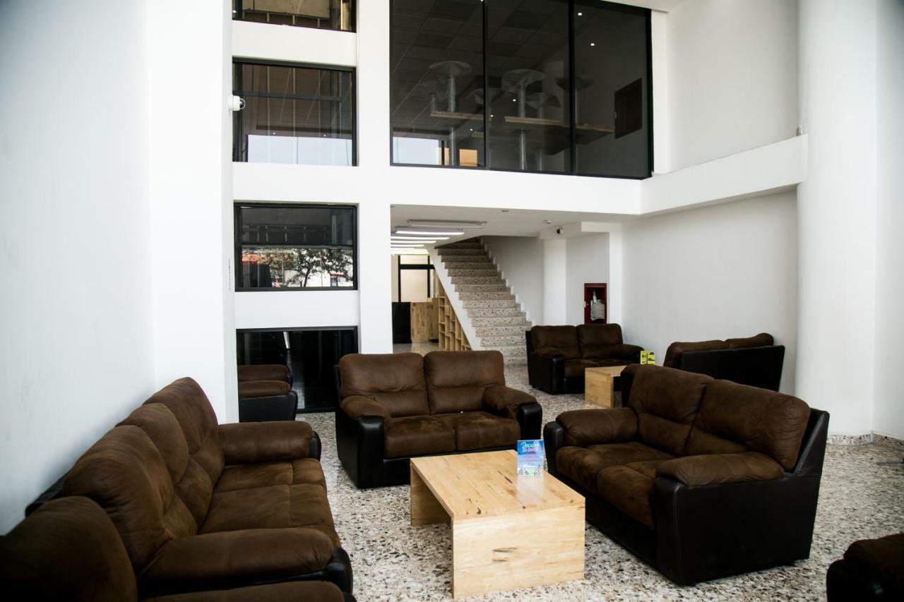 Booking 500 Monterrey Bagian luar foto
