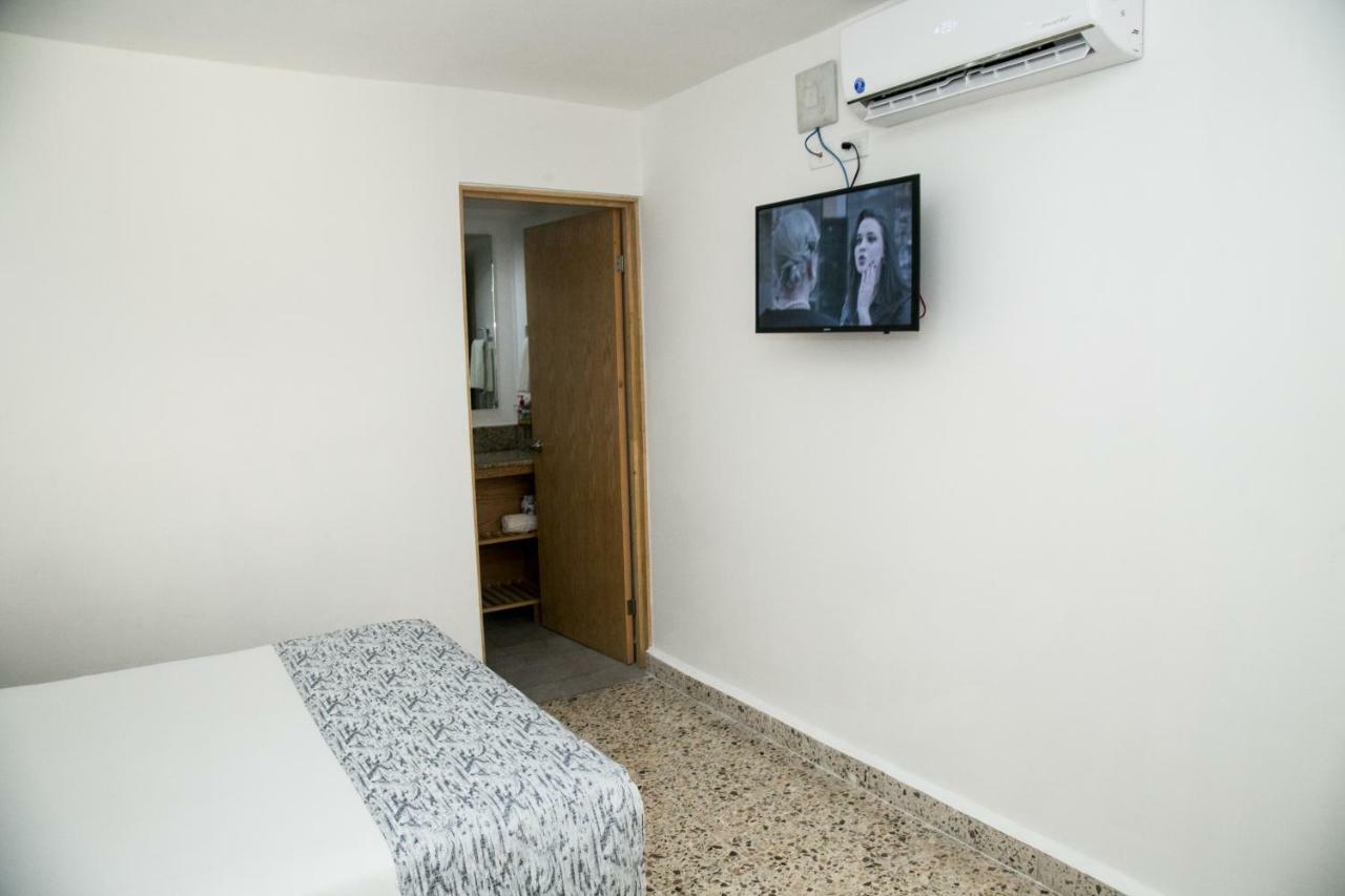 Booking 500 Monterrey Bagian luar foto