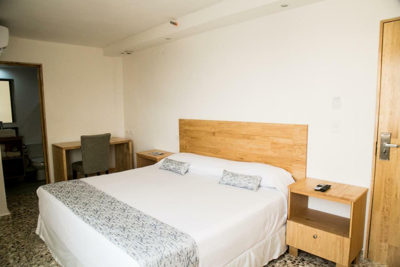 Booking 500 Monterrey Bagian luar foto
