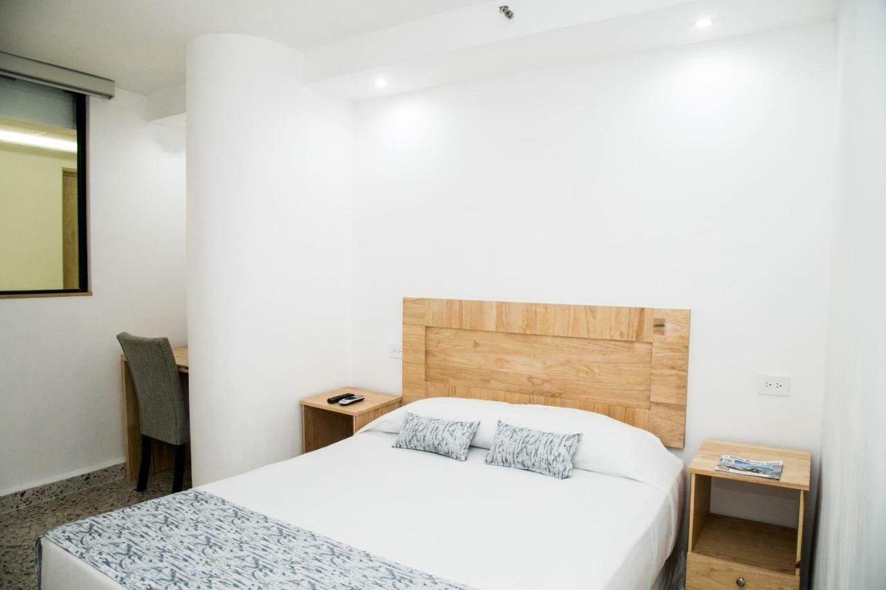 Booking 500 Monterrey Bagian luar foto