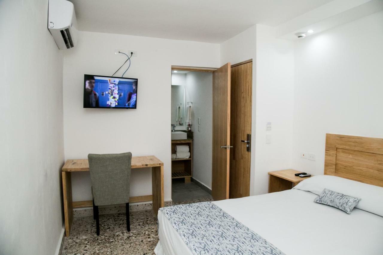 Booking 500 Monterrey Bagian luar foto