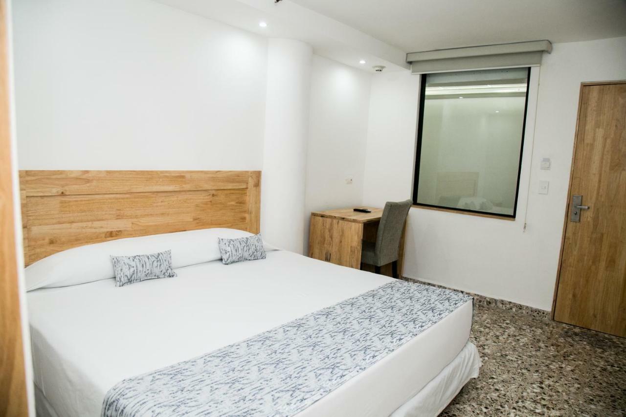 Booking 500 Monterrey Bagian luar foto