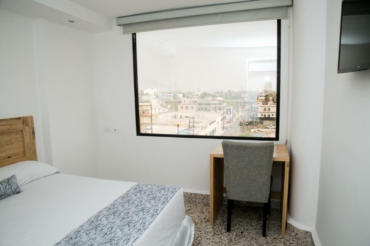 Booking 500 Monterrey Bagian luar foto