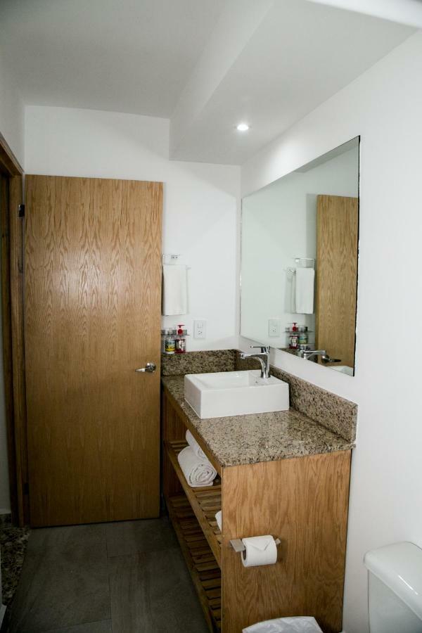 Booking 500 Monterrey Bagian luar foto
