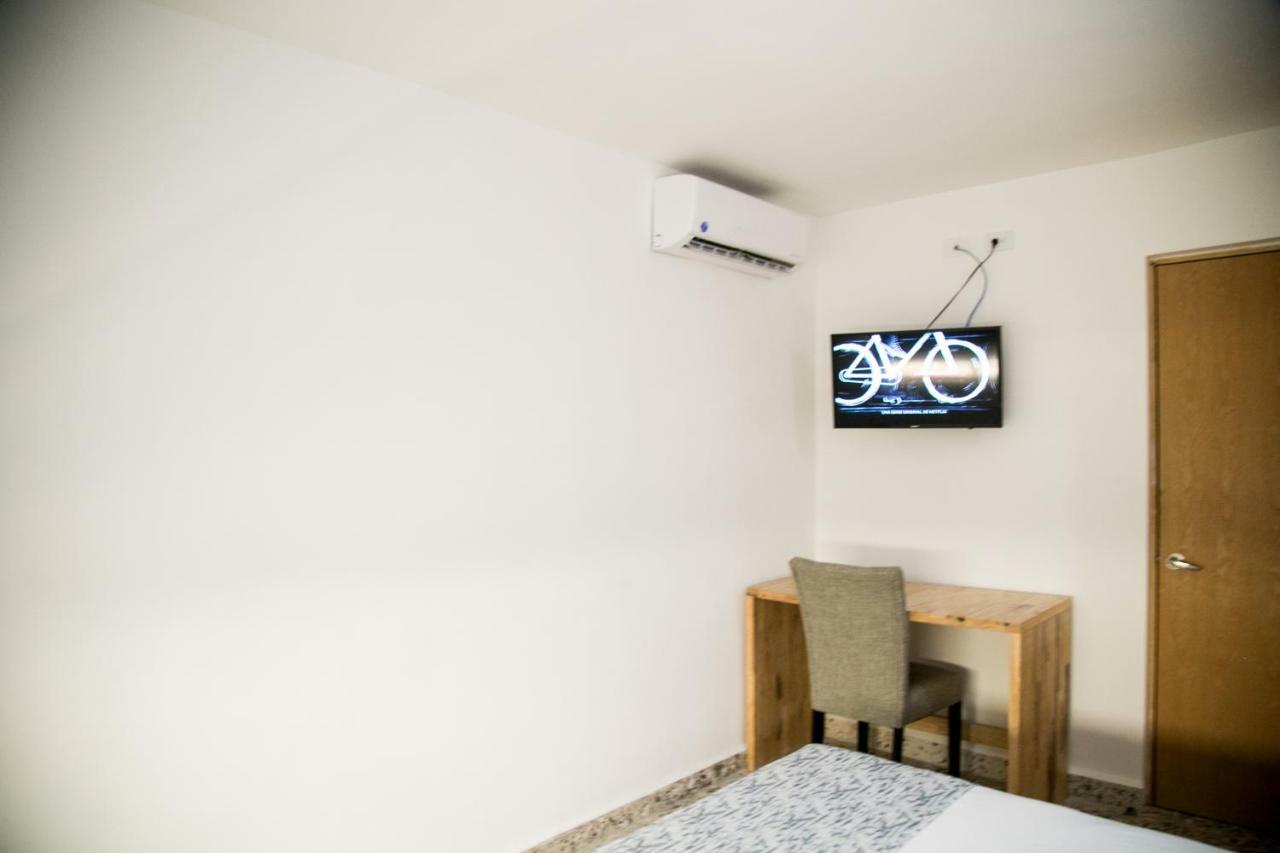 Booking 500 Monterrey Bagian luar foto